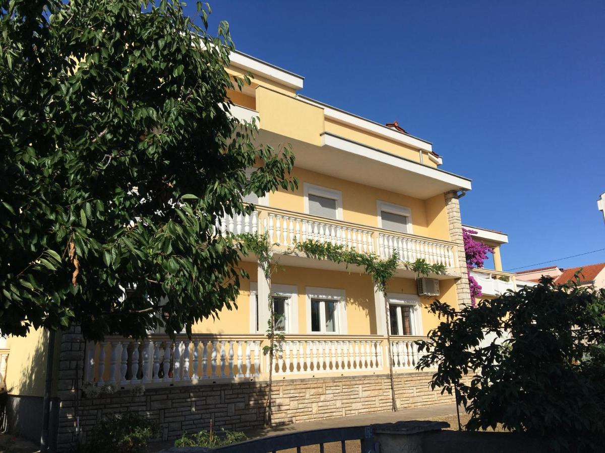 Apartmani Ljubica 扎达尔 外观 照片